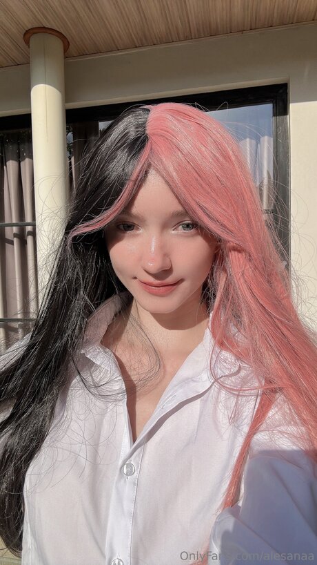 Alesanaa ポルノ女優 写真