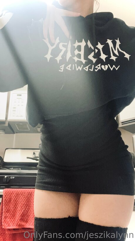 ハロウィン オンリーファン 裸 写真