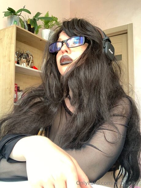 巨乳のオンリーファンズ アートヌード アーカイブ