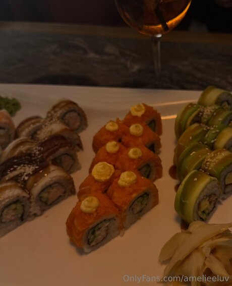 Amelieeluv 限定スター ギャラリー