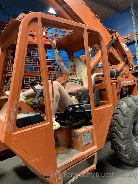 Blueskyebaby HD女優 画像