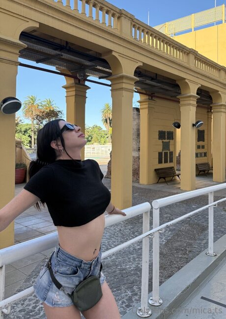 Micaelaa Xxx ヌード女優 画像