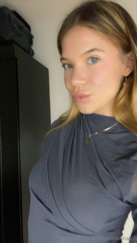 Elvitaballerina07 ポルノスター 裸 画像