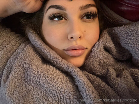 Katjalikesvlogging 素敵なポルノスター 画像