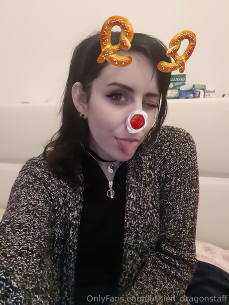 Luthien Dragonstaff ヌードモデル 画像