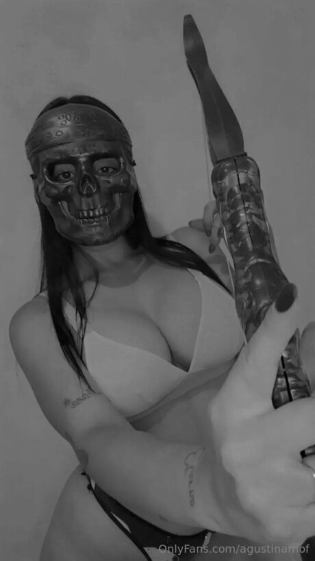 Agustinamof アダルトモデル 写真