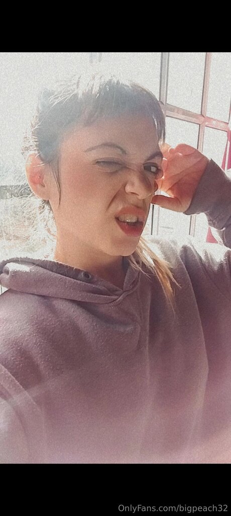 Bigpeach32 ポルノスター 画像