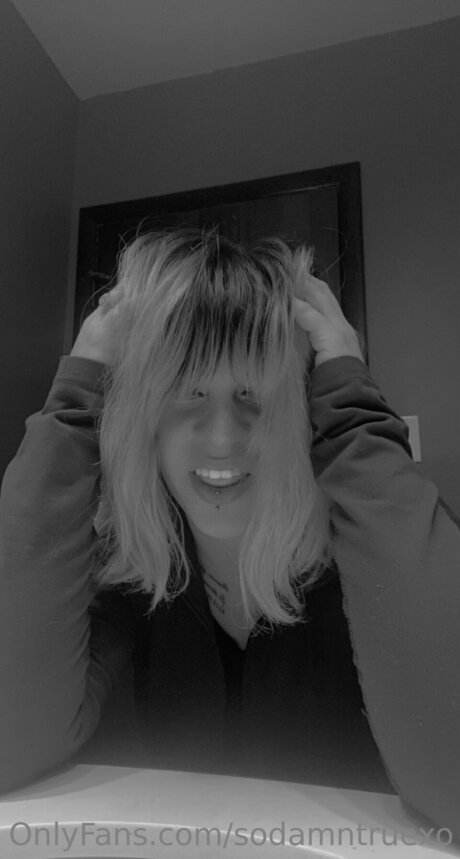 Sodamntruexo 可愛いモデル 写真