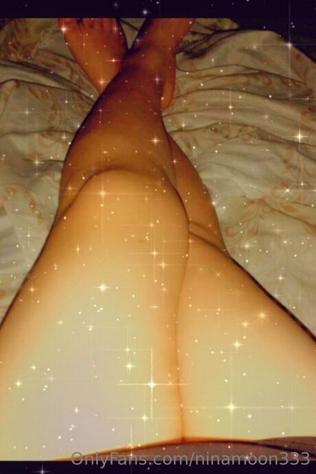 Ninamoon333 ポルノスター トップ 画像
