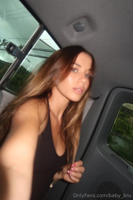 Baby Bru アダルトモデル 画像