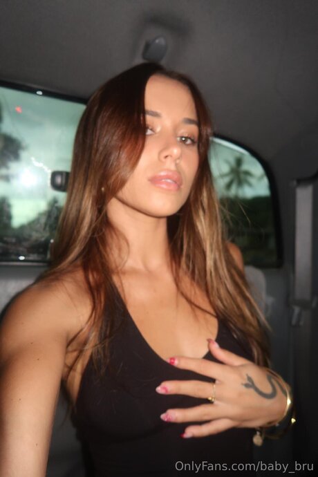 Baby Bru ホット女優 画像