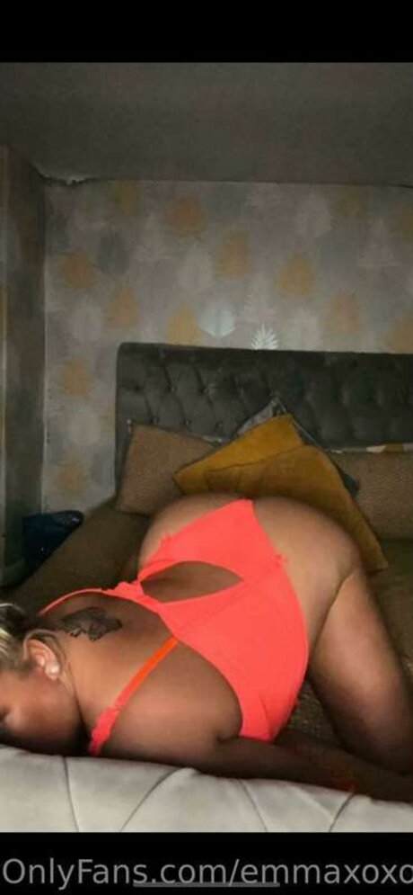 アジア人のティーンの足 オンリーファンズ ヌード 画像