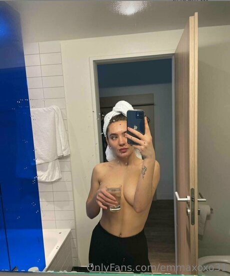 Emmaxoxo31 スター ヌード 画像