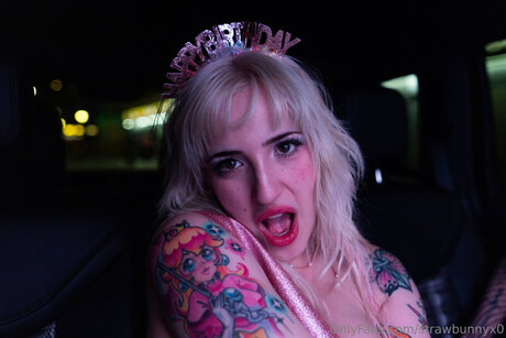 毛深いラテン系オンリーファンズ パーフェクト 写真