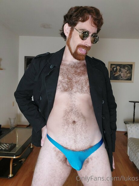 かわいいティーンのオンリーファンズ アートヌード 画像