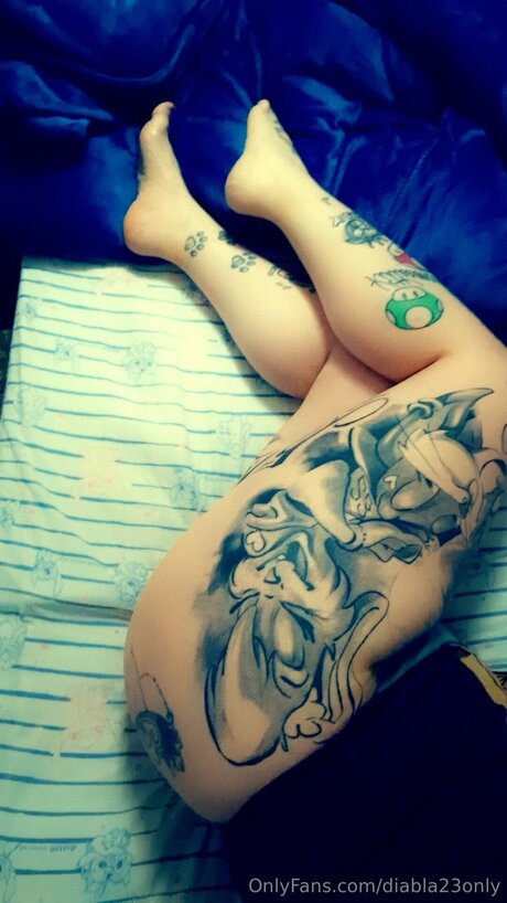 Diabla23only エロティックなポルノスター ギャラリー