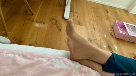 ゲイランジェリーOnlyFans セクシーヌード ギャラリー