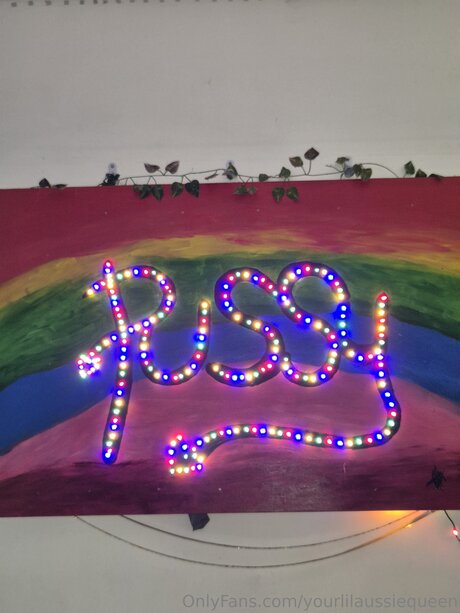 Yourlilaussiequeen エロティックモデル 画像