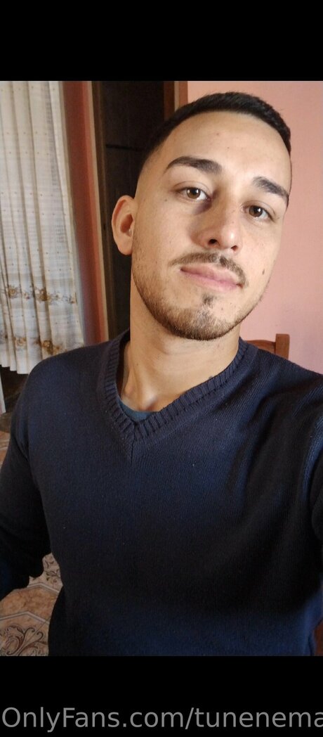 ティーン乱交OnlyFans 限定 写真