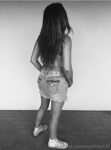 Angelh3art33 ポルノスター HD 写真