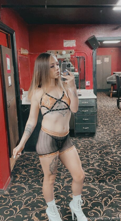 Esmerayxmilf 独占女優 画像