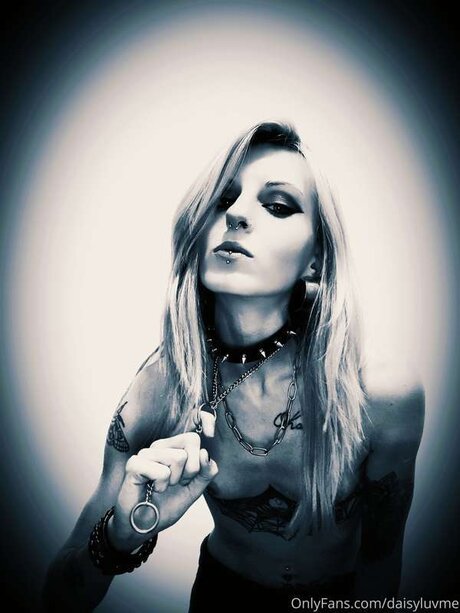 Daisyluvme かわいいポルノスター ギャラリー