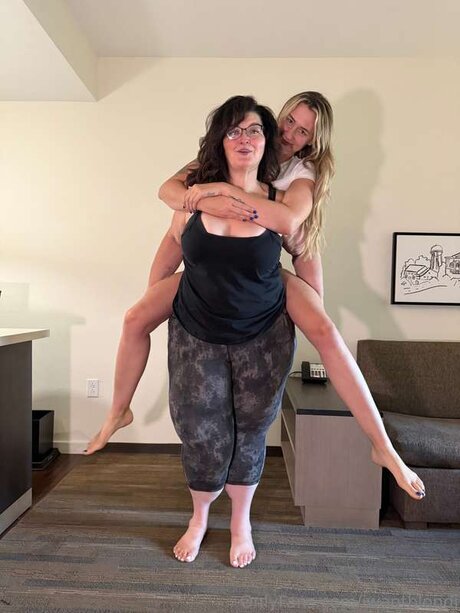 アナル熟女OnlyFans 美しいポルノ 画像