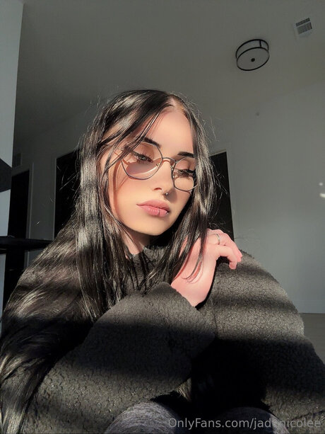 Jadelisee セクシーなポルノスター 写真