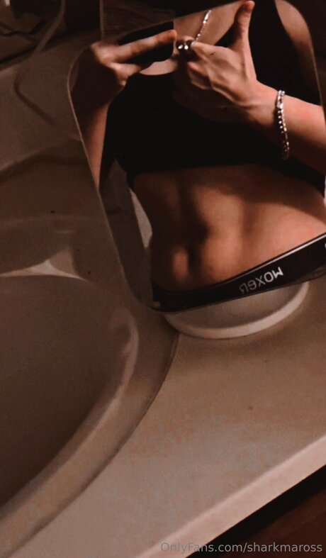 Sharkmaross ヌード女優 ギャラリー