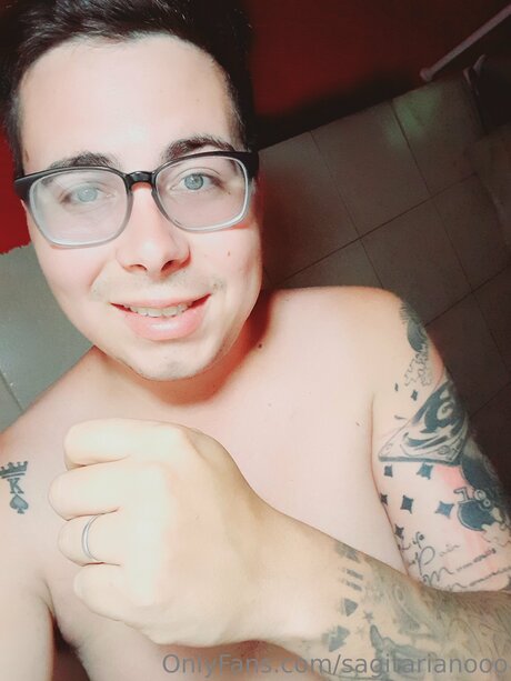 Sagitarianooo 裸のモデル 画像