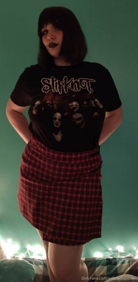 Willowchantrieri スター 裸 写真