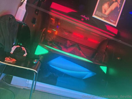 Khloe Deville HDモデル ギャラリー