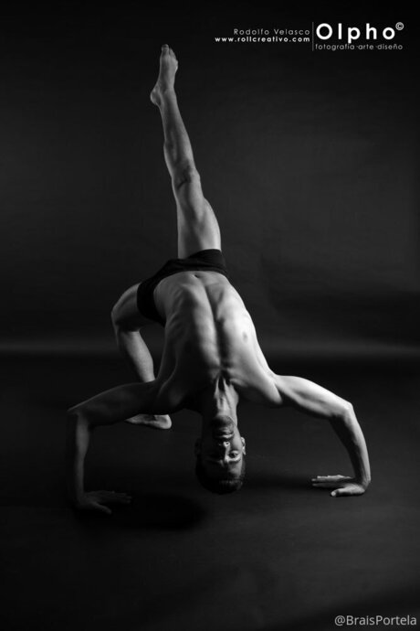 Braisportelam 裸のモデル 写真