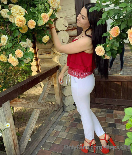 イギリスのプッシーOnlyFans エロ 写真