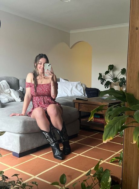 巨乳の赤毛オンリーファンズ アダルト 写真