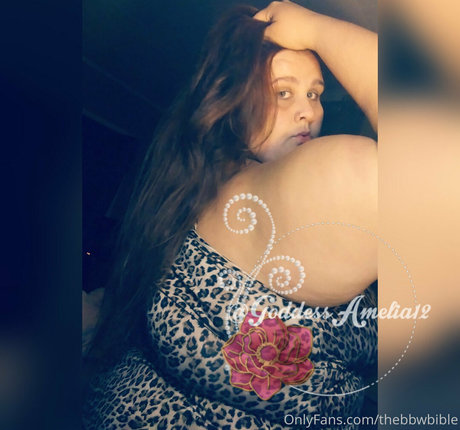 かわいいティーンのオンリーファンズ アダルト ギャラリー