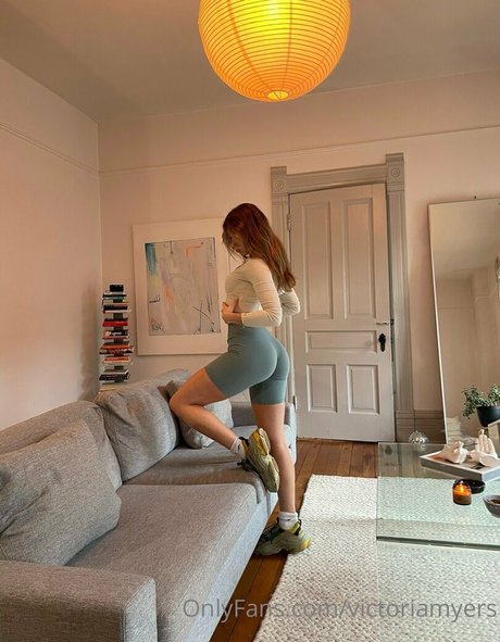 ベラルーシのファンのみ ヌード 写真