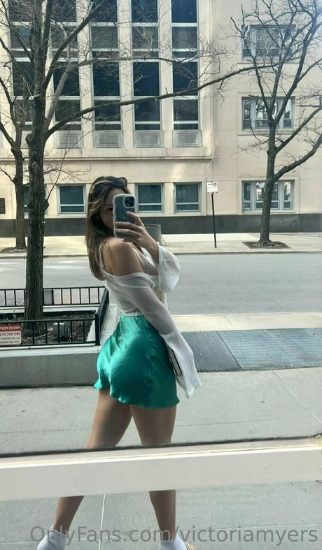 巨尻オンリーファン セクシーヌード 画像