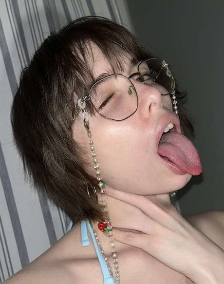 Emma Grace Murabito エロティックなモデル ギャラリー