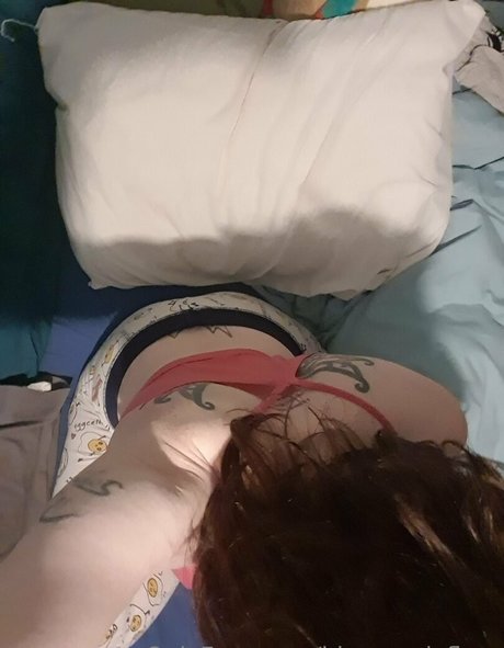 ティーン乱交OnlyFans セクシー裸 写真