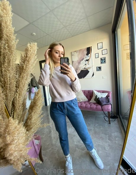 sexsweetblonde エロティックなスター 画像