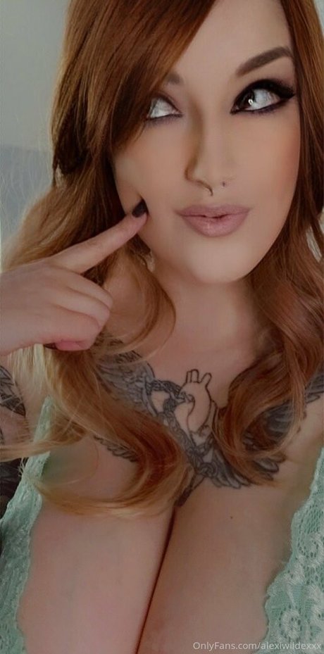 alexiwildexxx ポルノスター 裸 画像