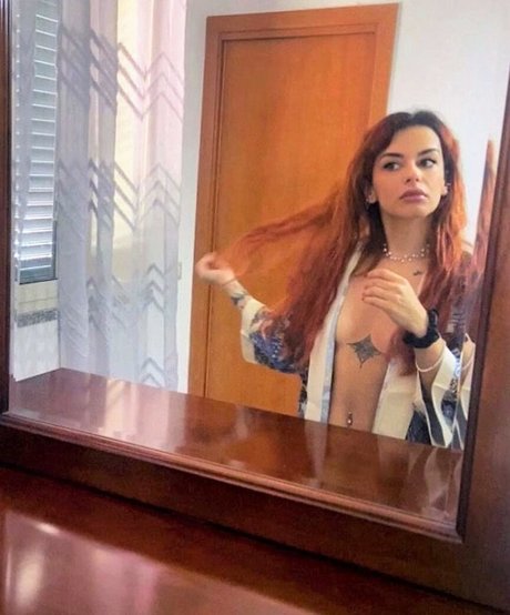 marika93xx 完璧なポルノスター ギャラリー