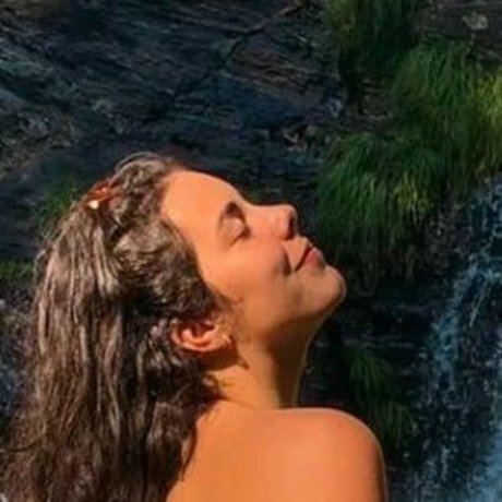 caattg 高品質モデル 画像