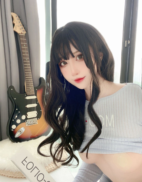 濡れたパンティーOnlyFans エロ 画像