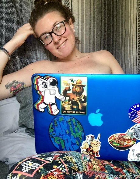 mild0ne 独占スター 写真