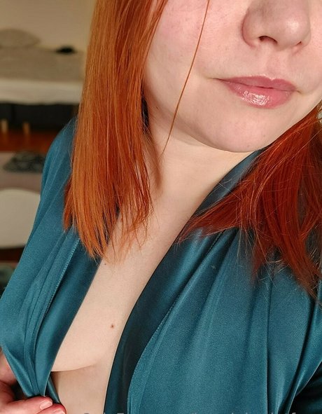 背が高くて巨乳のOnlyFans ホット 写真