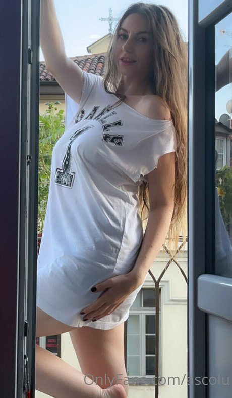 ミニドレス OnlyFans エロチック 写真