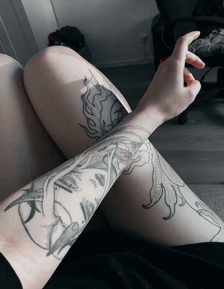 Vell Felice ヌードスター 写真