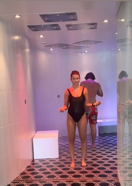 セクシーなドレスOnlyFans ヌード アーカイブ